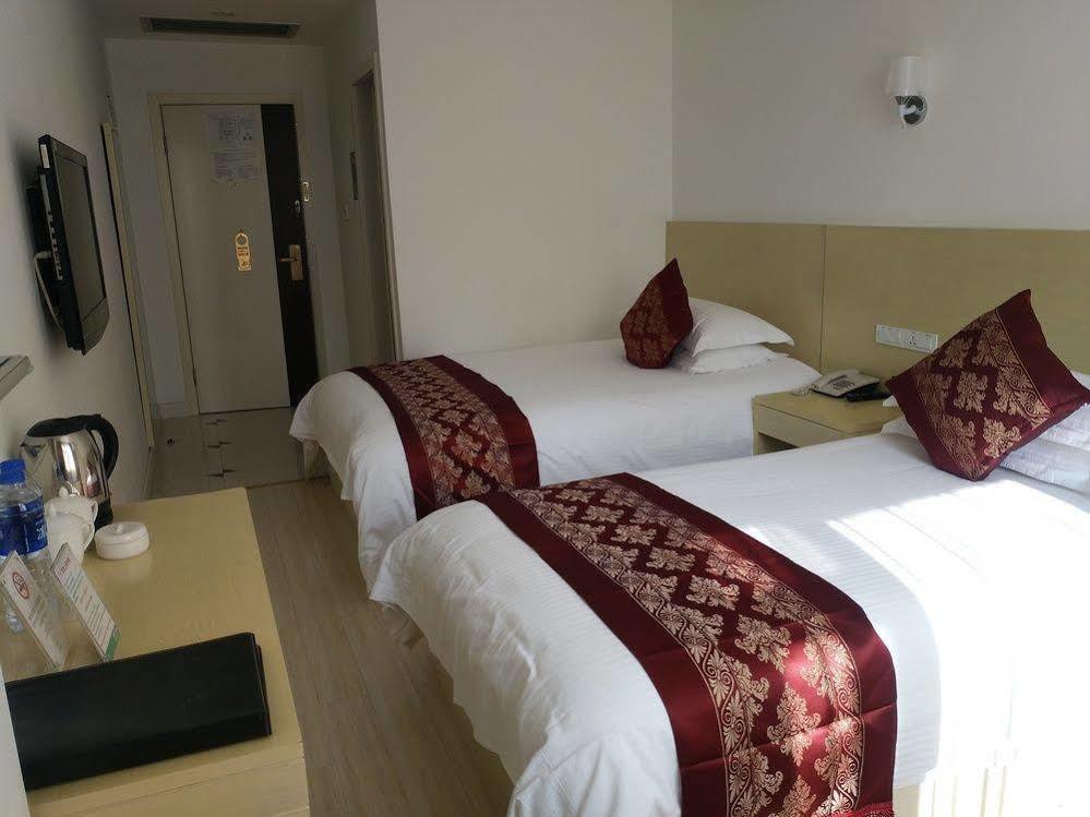 Huijing Holiday Hotel Shanghái Exterior foto